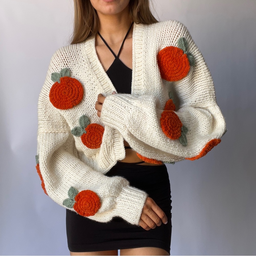 HANDMADE Myracle 🍊 Orange Sweater